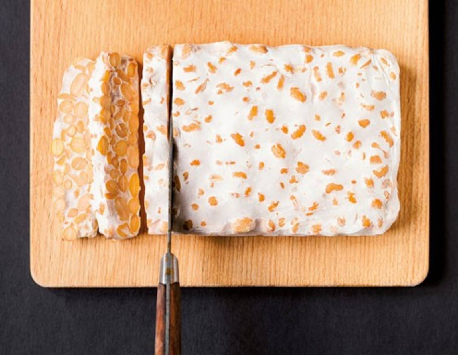 Tempeh aufschneiden