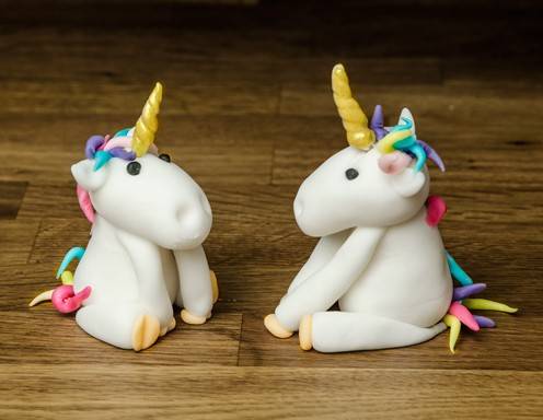 Einhorn aus Rollfondant formen