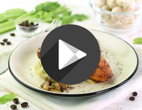 Espresso-Hühnermedaillons mit Sellerie-Polenta