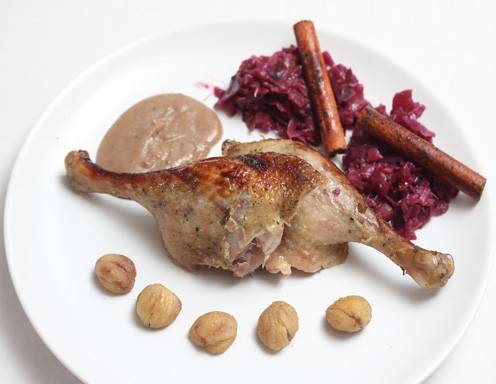 Weihnachtsente mit Maronisauce