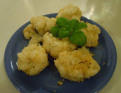 Karfiol mit Butter und Bröseln