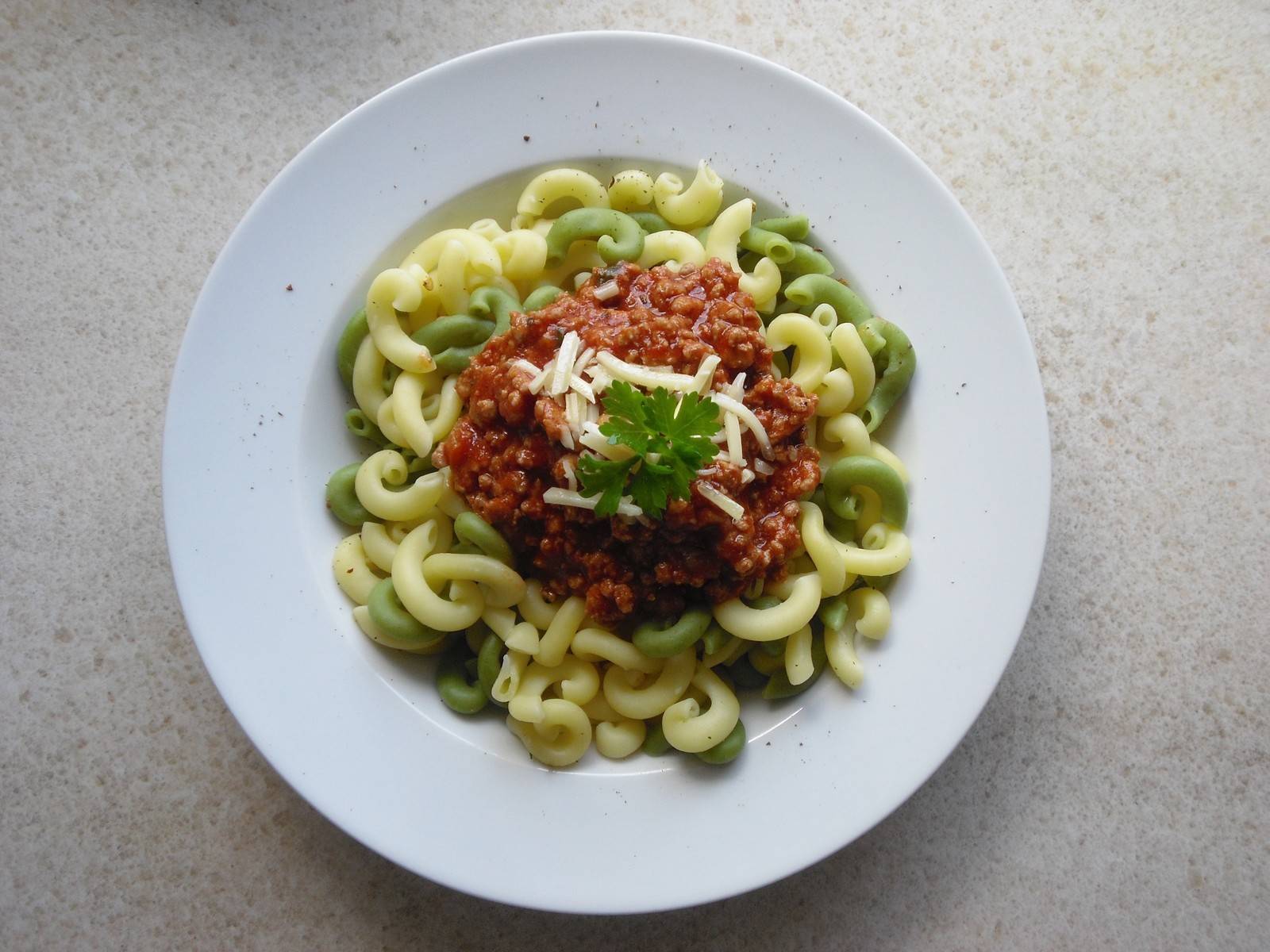 Bunte Pasta Bolognese von Heike