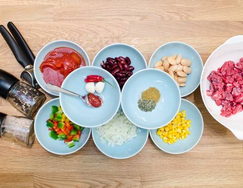 Bereiten Sie alle Zutaten vor dem Kochen her