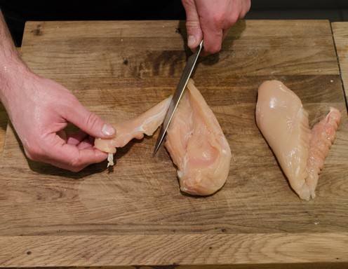 Gefüllte Hühnerbrust Schritt 1 - Vorbereitung für den Schmetterlingsschnitt