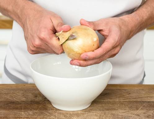 Zwiebel schneiden