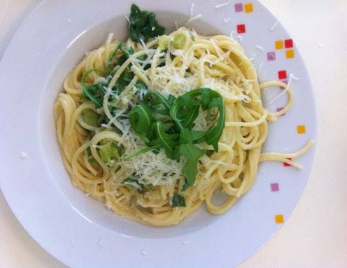 Rucola-Mozzarella-Spaghetti