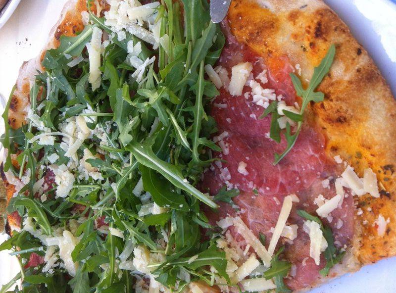Rohschinken Rucola Pizza
