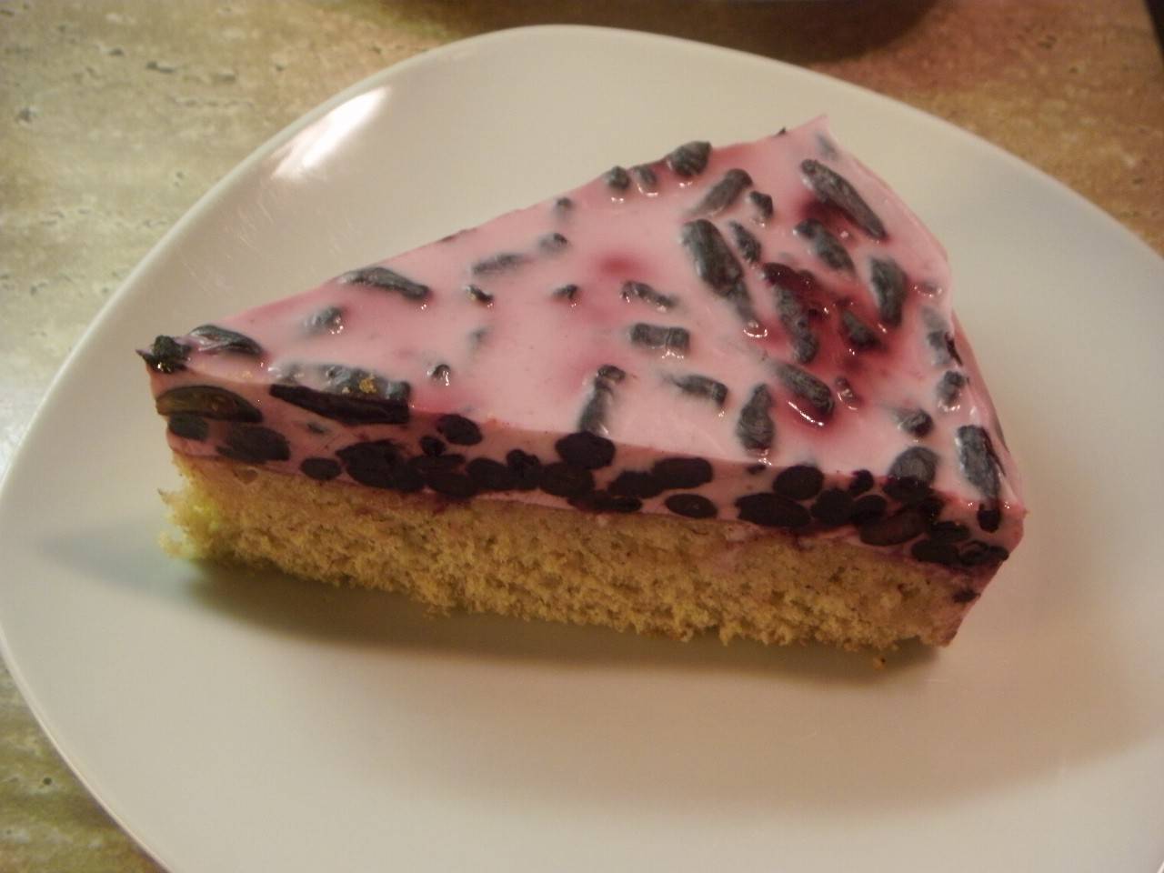 Sibirische Honigbeeren-Joghurttorte
