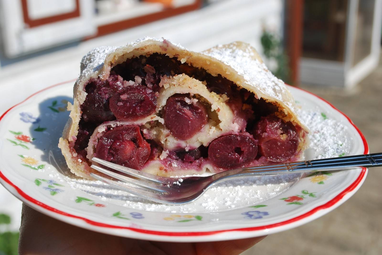 Kirschenstrudel