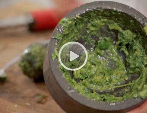 Wie stelle ich Pesto her?
