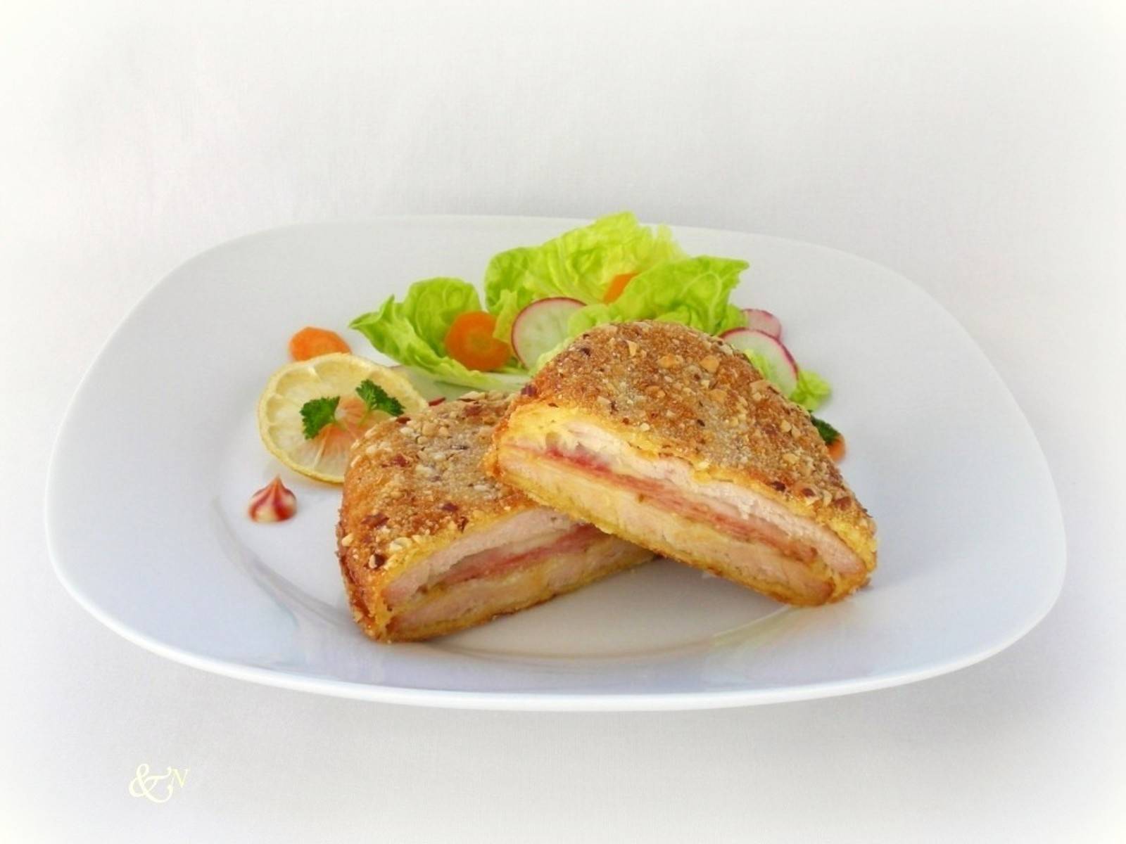 Cordon bleu mit Mandel-Panade